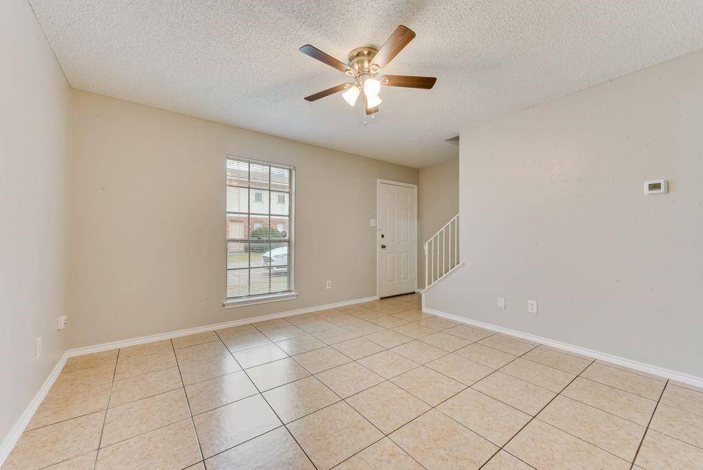 Arlington, TX 76012,1726 W Sanford Street #B