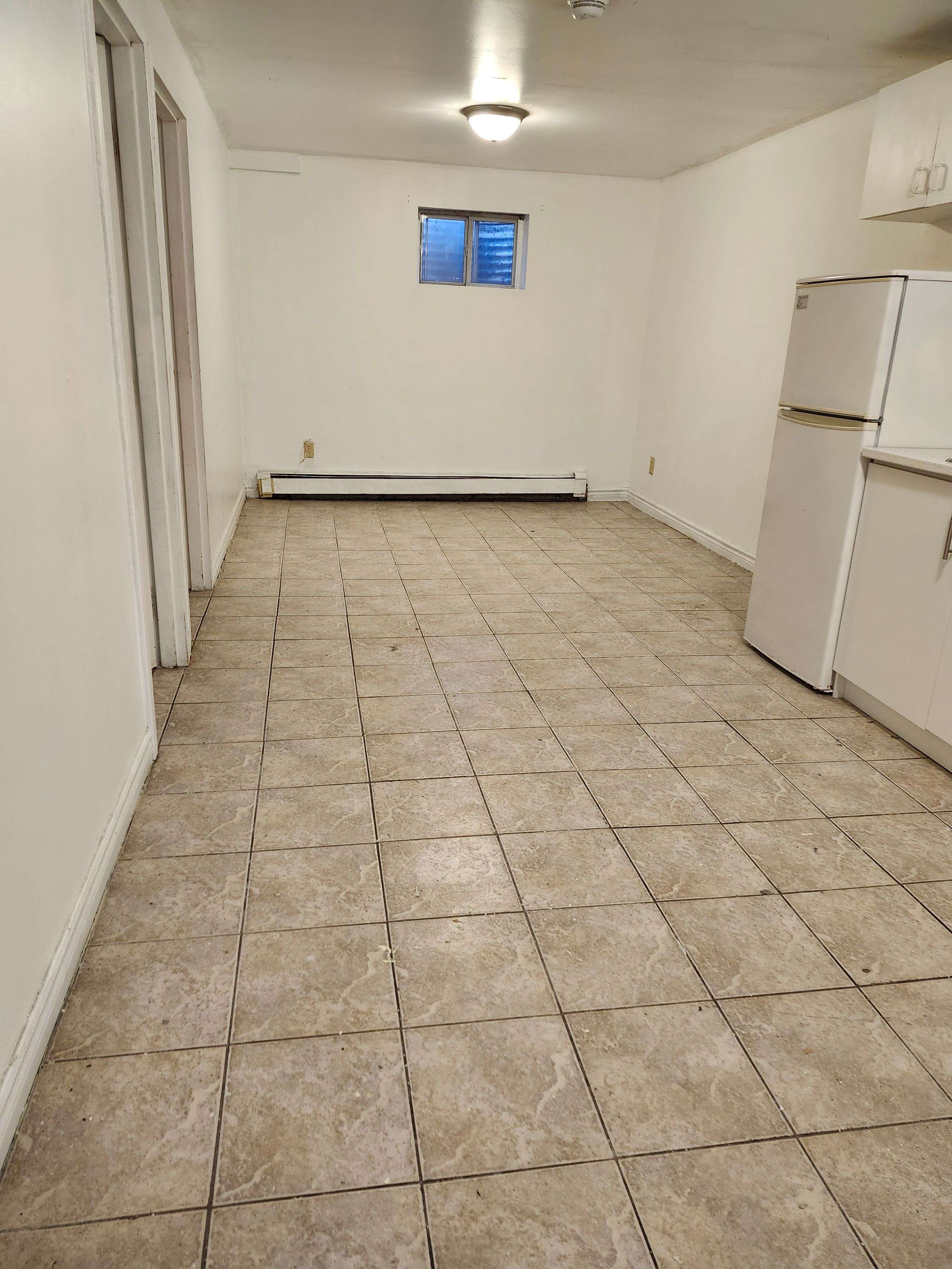 Toronto E09, ON M1P 2V6,2977 Lawrence AVE E #Lower 2L