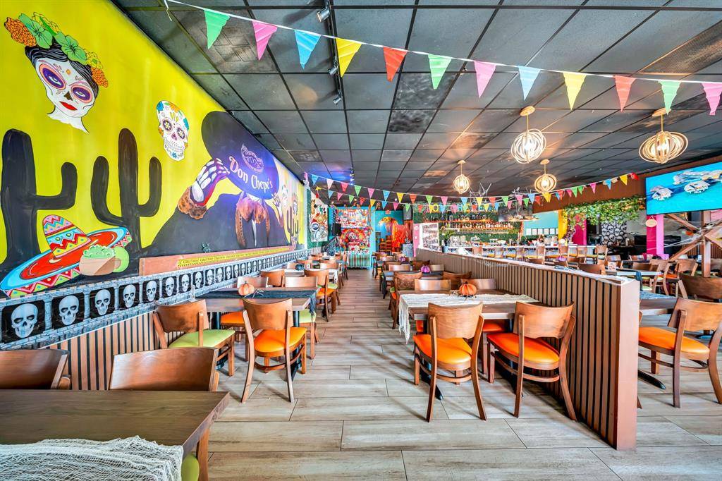 Miami, FL 33165,9456 SW 56th St