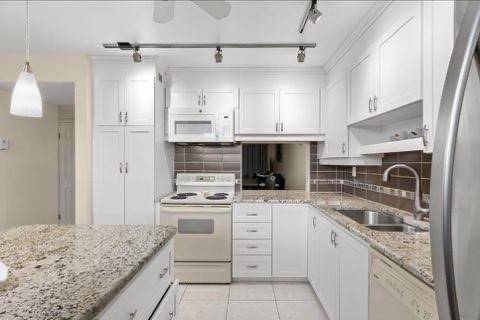 Tamarac, FL 33319,6095 N Sabal Palm Blvd #210