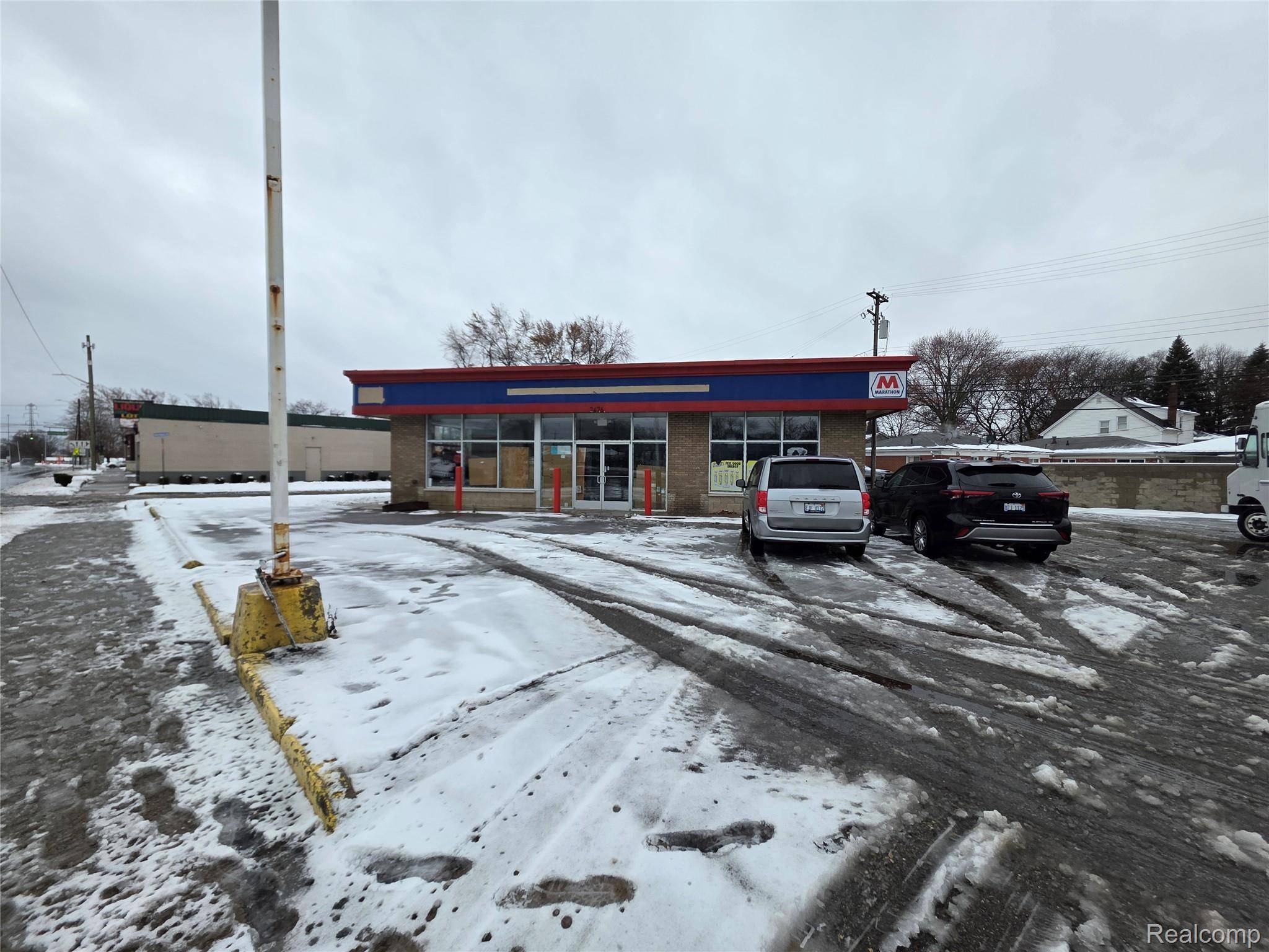 Lincoln Park, MI 48146,2476 Dix HWY