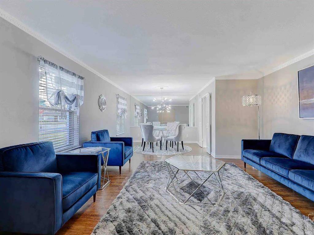 Dallas, TX 75229,10007 Dale Crest Drive