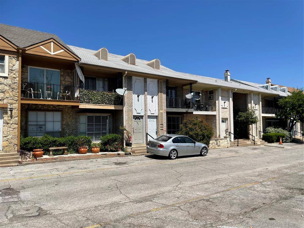 Dallas, TX 75220,3420 Hidalgo Drive #206