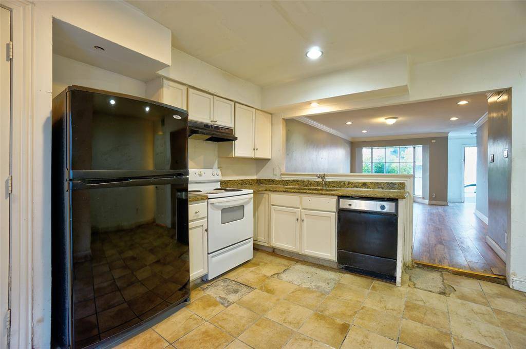 Dallas, TX 75220,3420 Hidalgo Drive #206