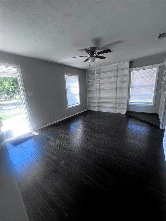 Garland, TX 75040,1333 Meadowbrook Drive