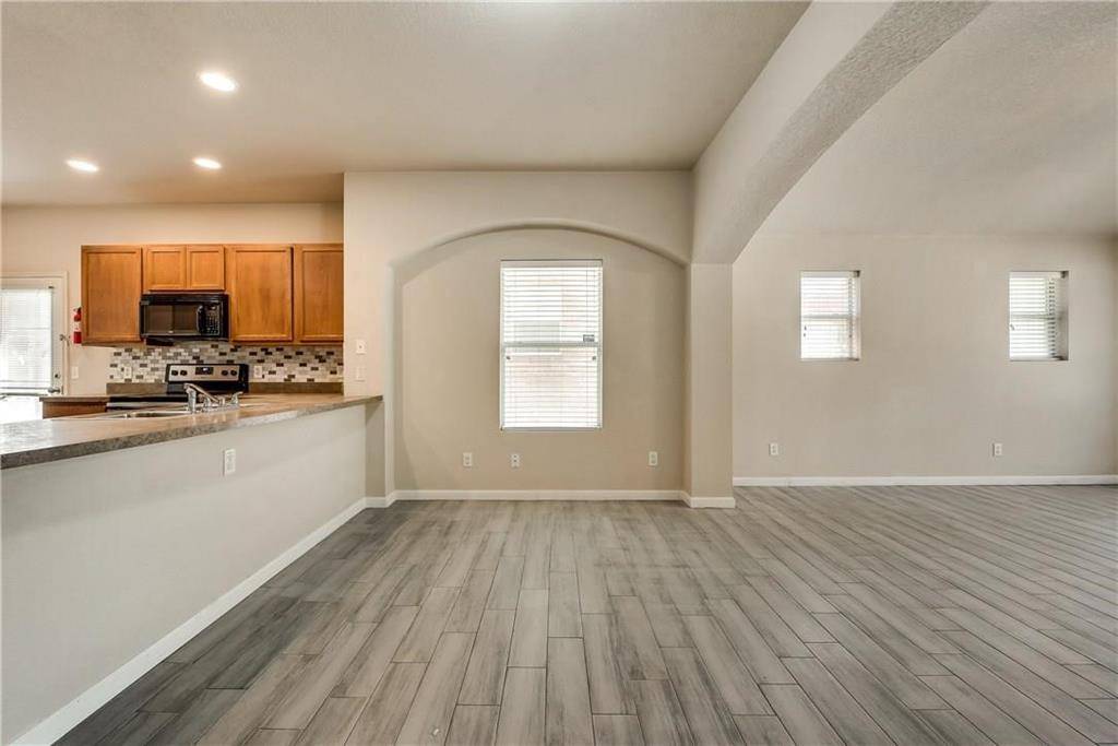Grand Prairie, TX 75052,952 Bentwood Trail