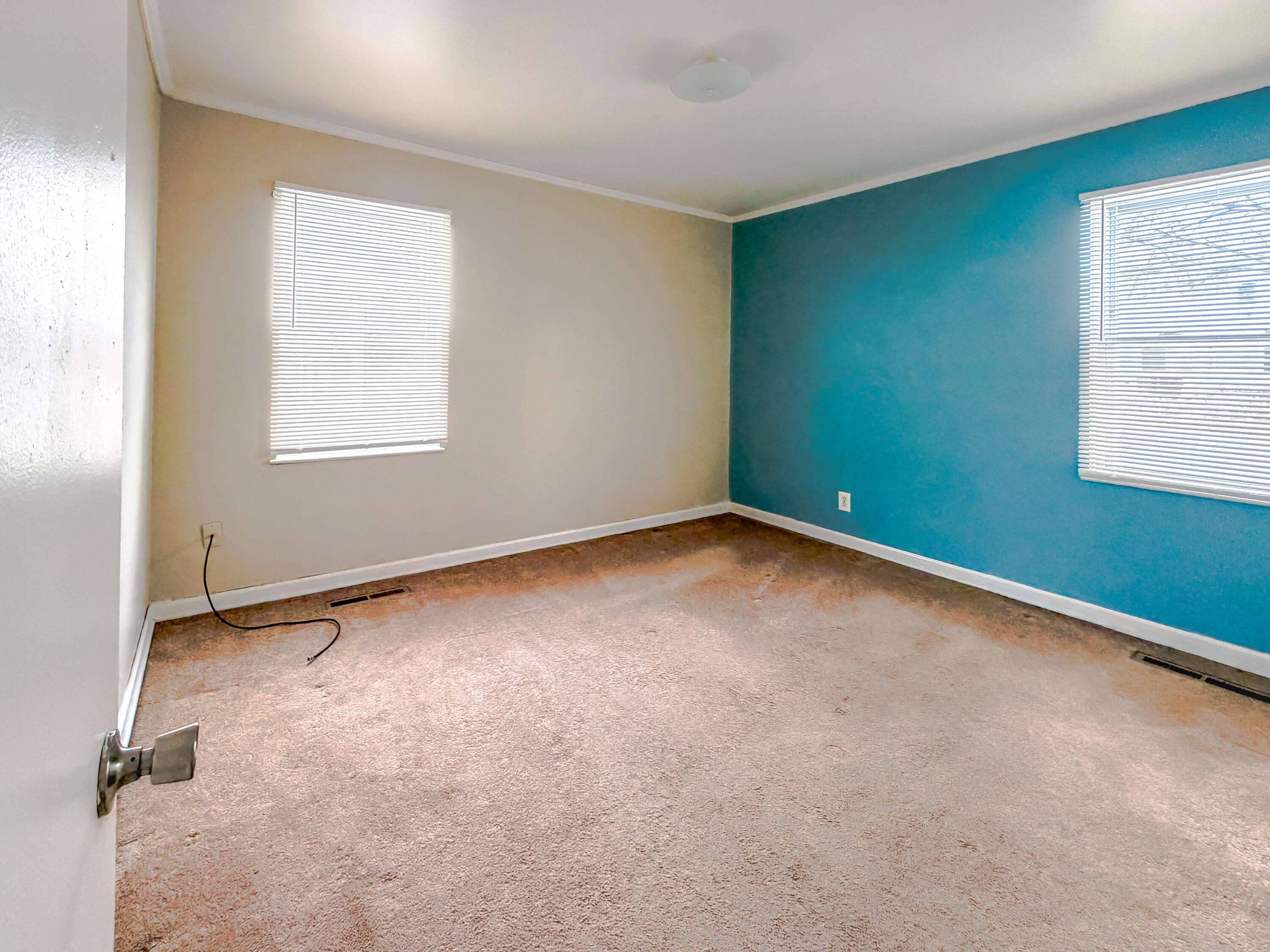 Oak Park, MI 48237,10111 Corning ST