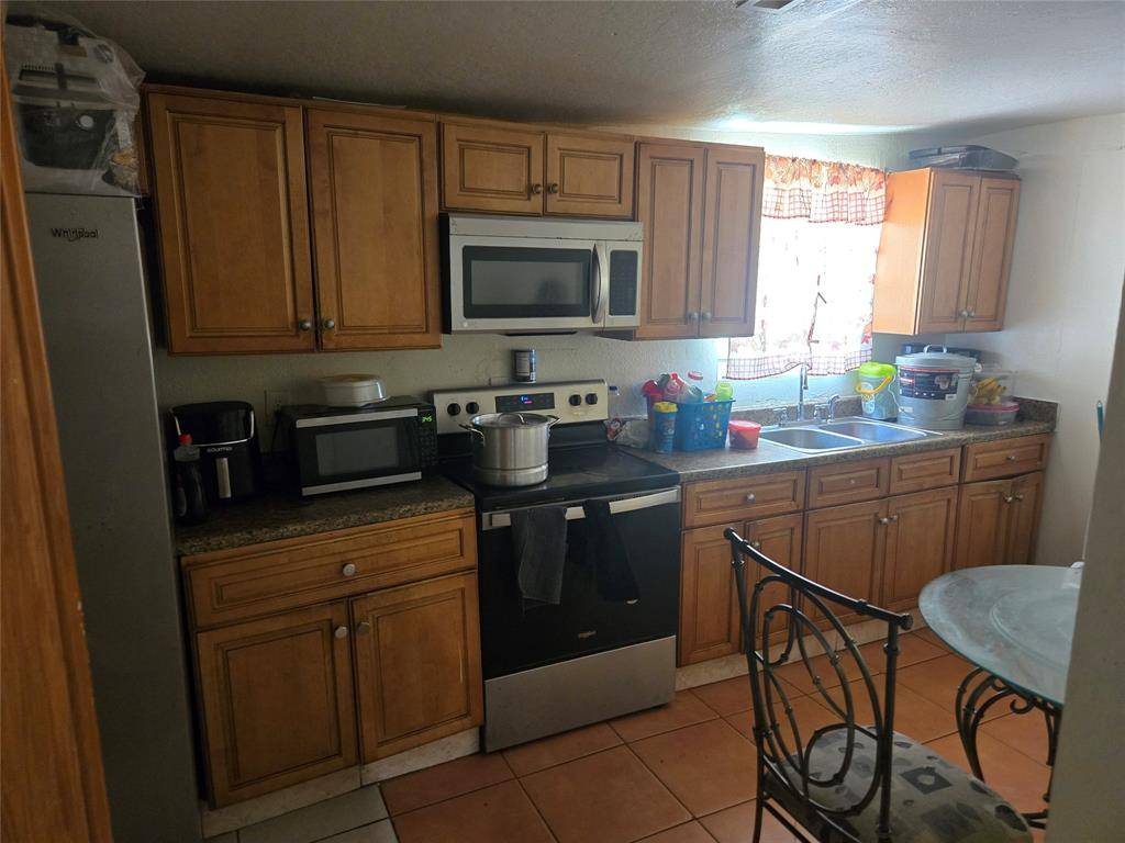 Miami, FL 33147,1531 NW 62nd Ter