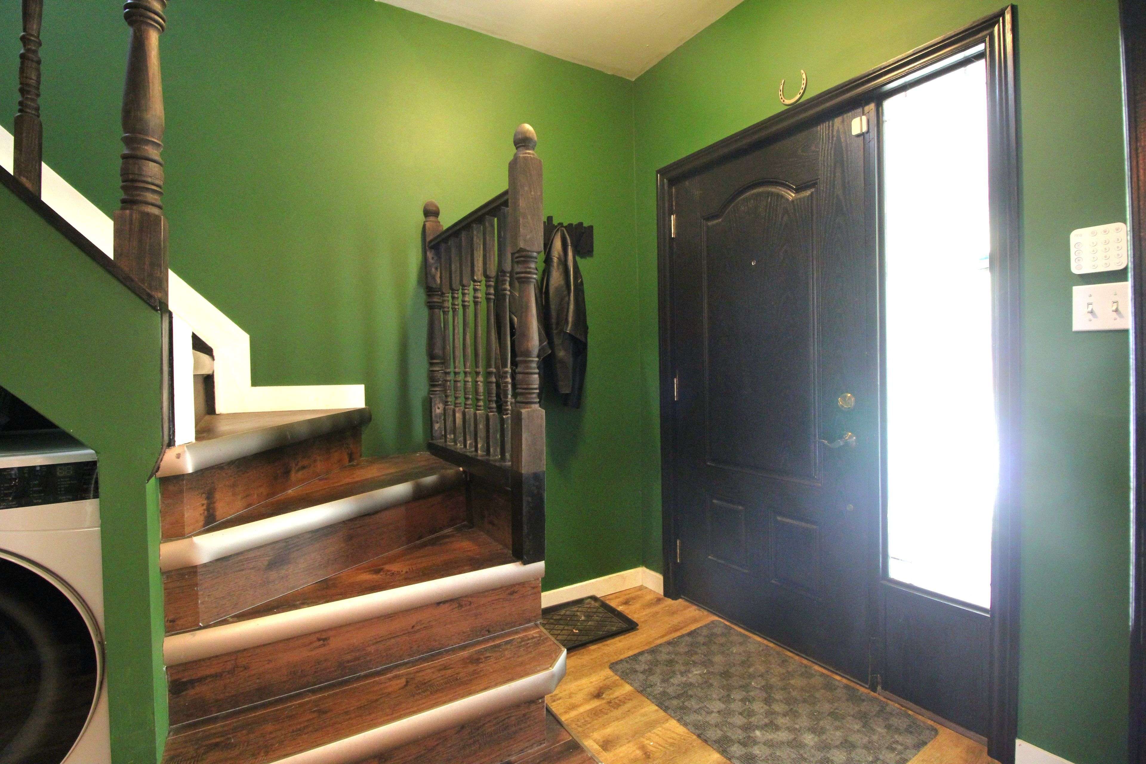 Chatham-kent, ON N7L 3G9,124 Joseph ST