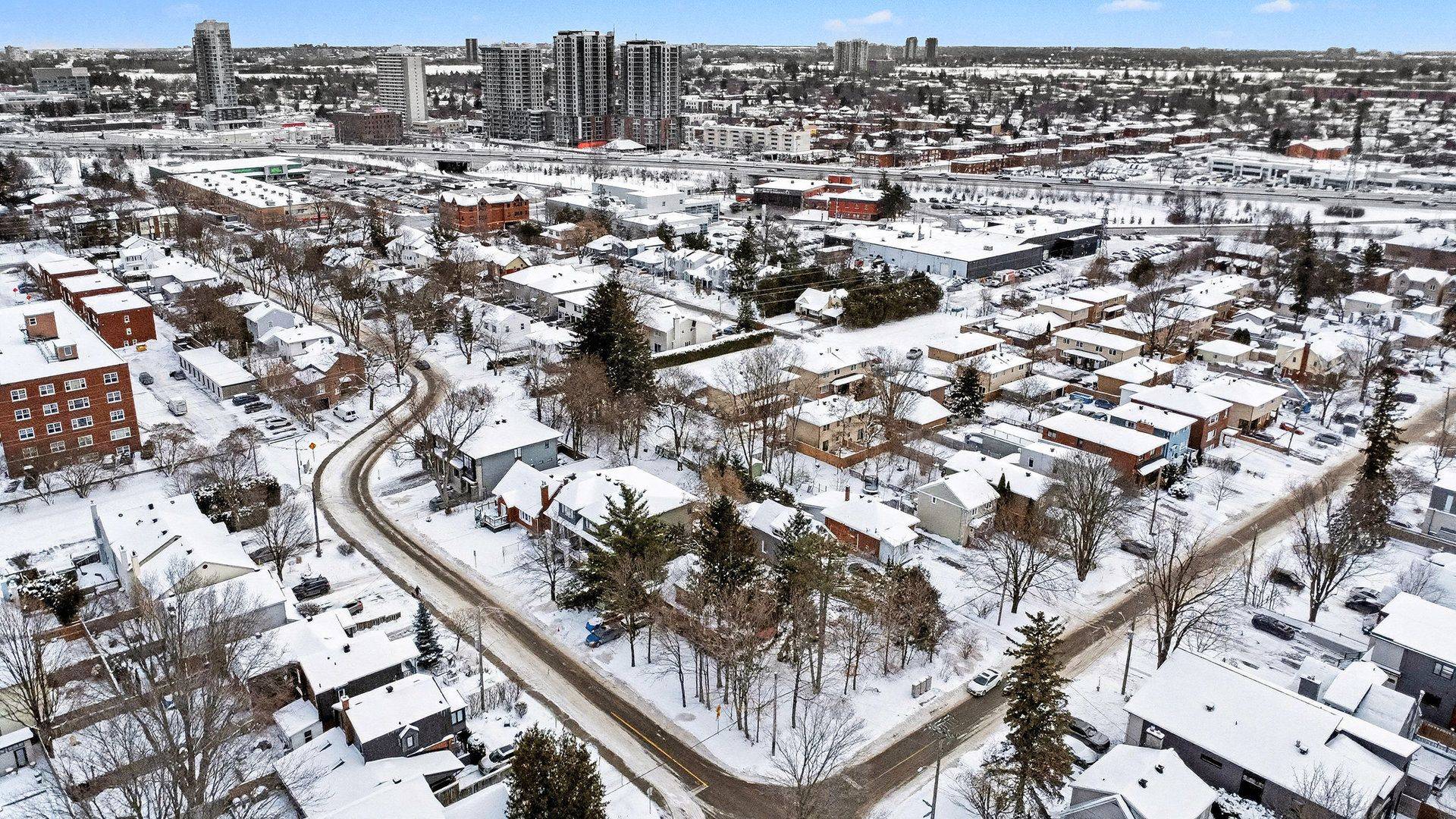 Westboro - Hampton Park, ON K1Z 5P7,641 Tweedsmuir AVE