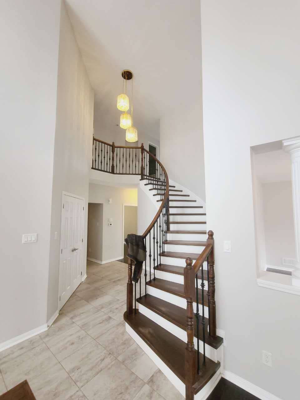 Kanata, ON K2T 0C3,248 Huntsville DR