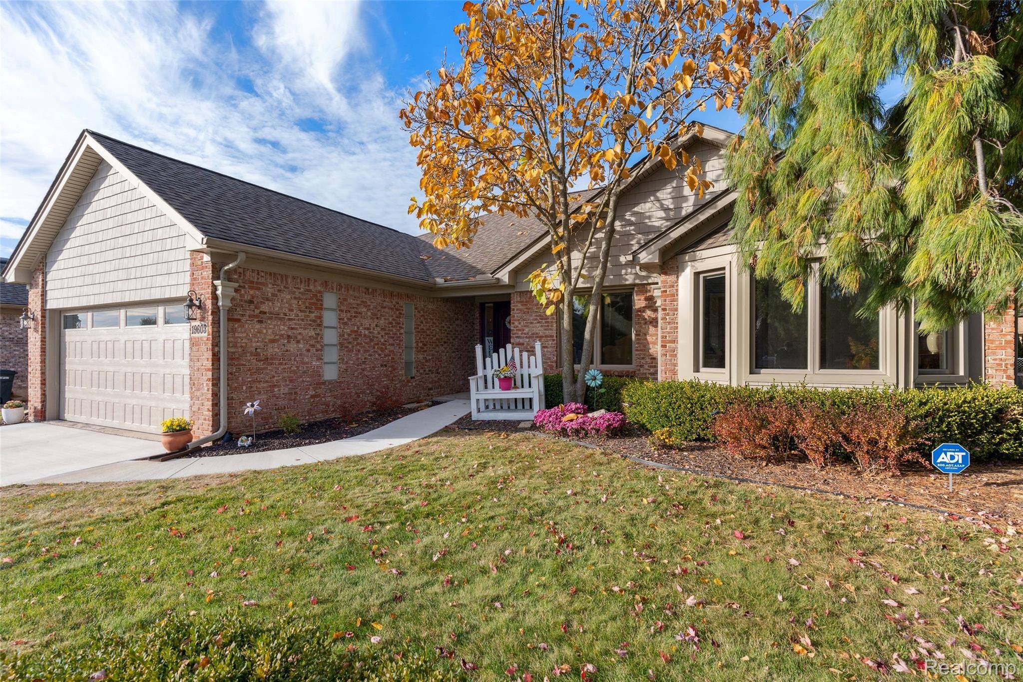 Macomb, MI 48044,19603 Cornell DR