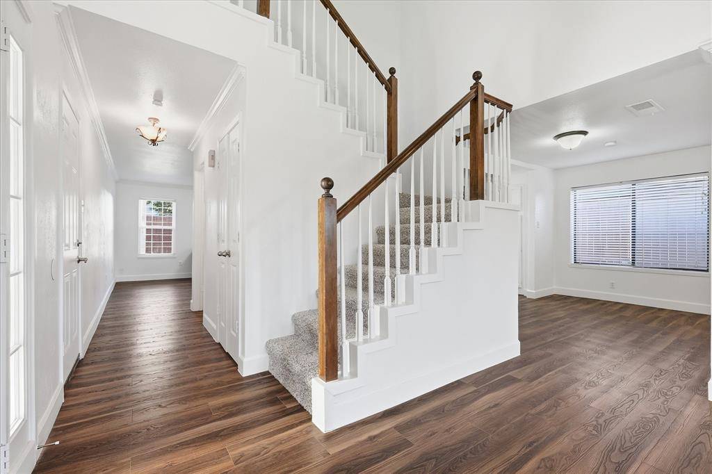 Carrollton, TX 75007,1715 Southampton Drive