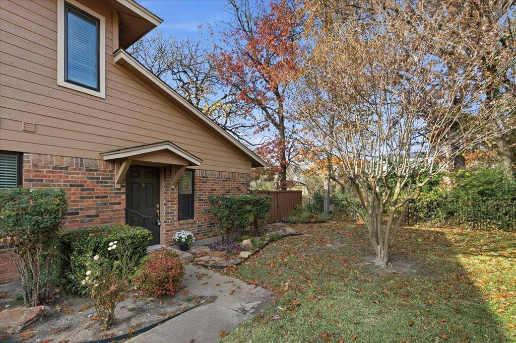 Benbrook, TX 76109,5642 Cedar Creek Drive