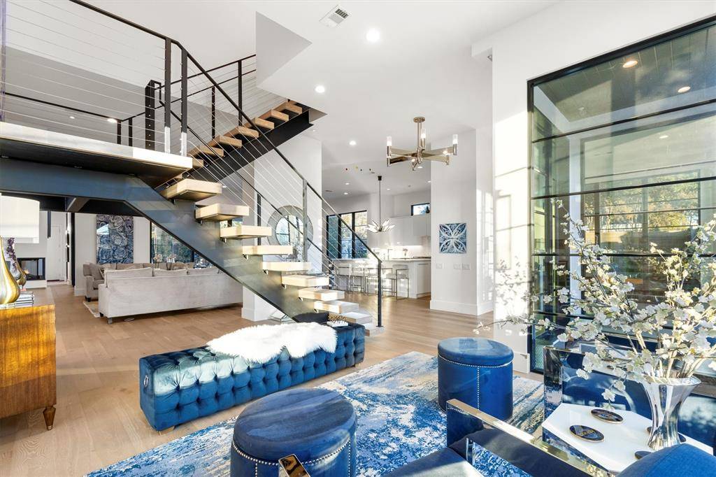 Dallas, TX 75220,3771 Almazan Drive