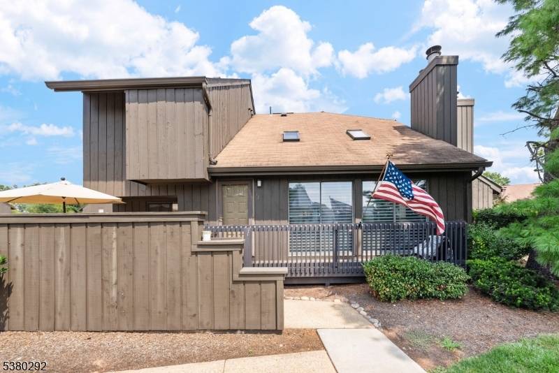 Edison Twp., NJ 08820,18 Westgate Dr