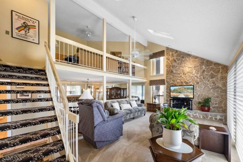 Edison Twp., NJ 08820,18 Westgate Dr