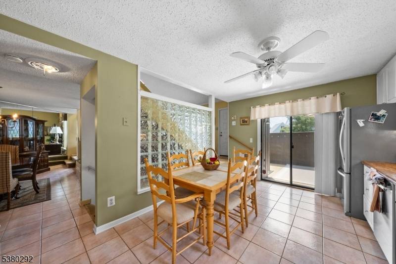 Edison Twp., NJ 08820,18 Westgate Dr