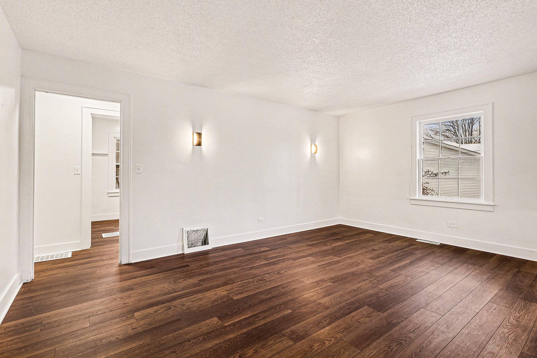 Newaygo, MI 49337,31 N Fair ST