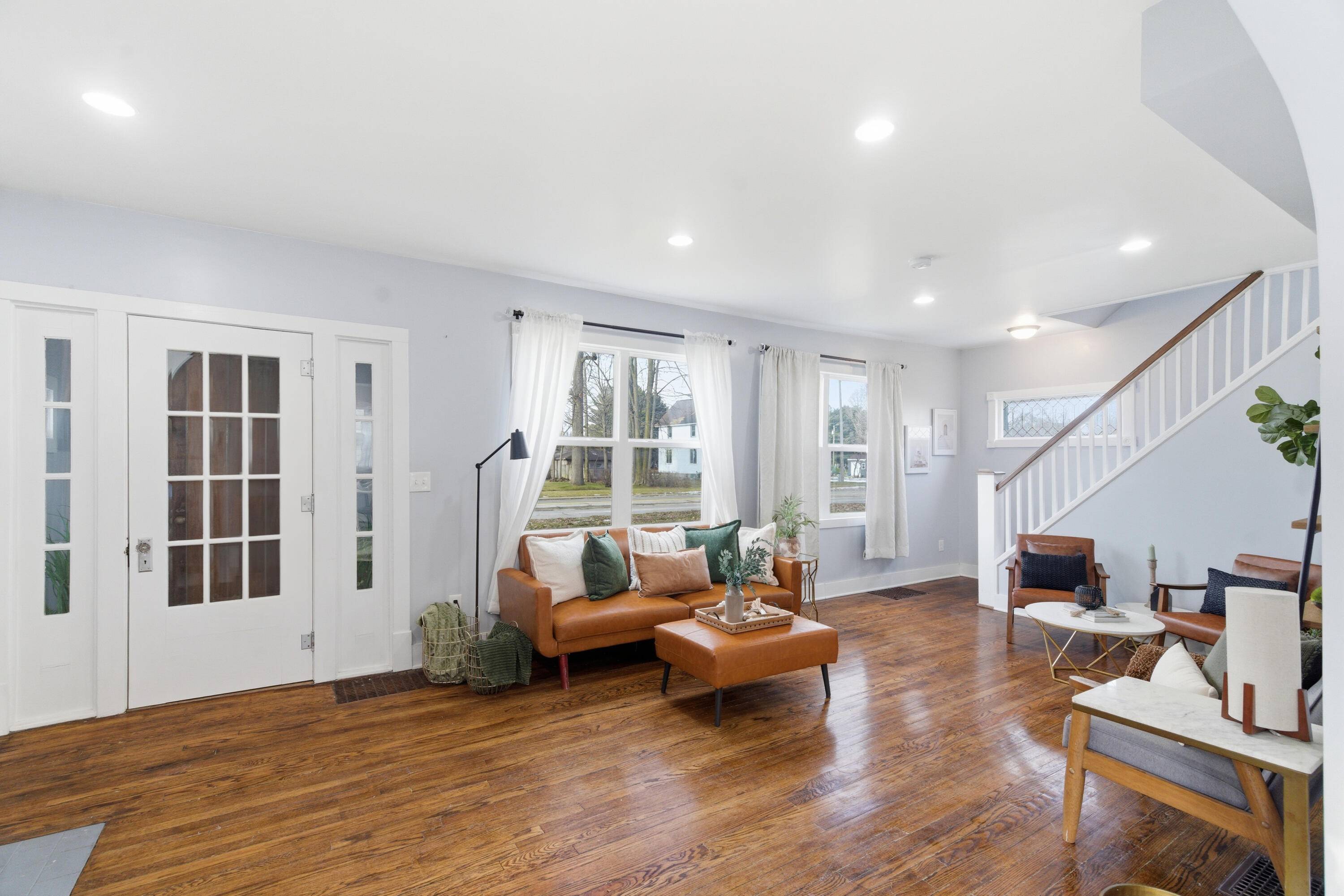 Three Rivers, MI 49093,815 N Main ST