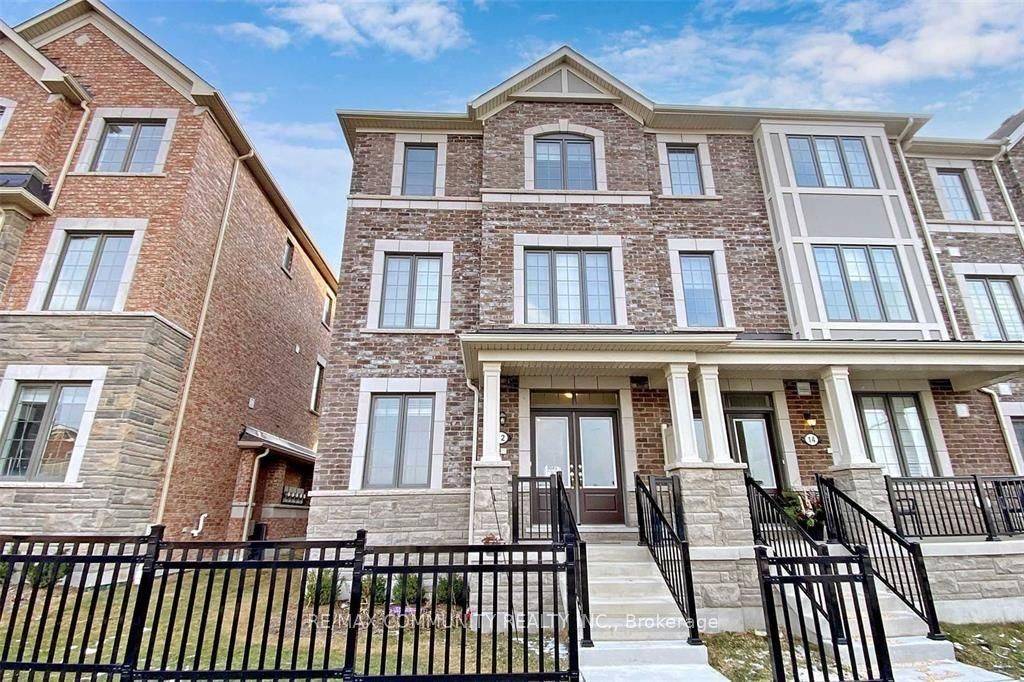 Whitby, ON L1P 0H9,12 Fiesta WAY