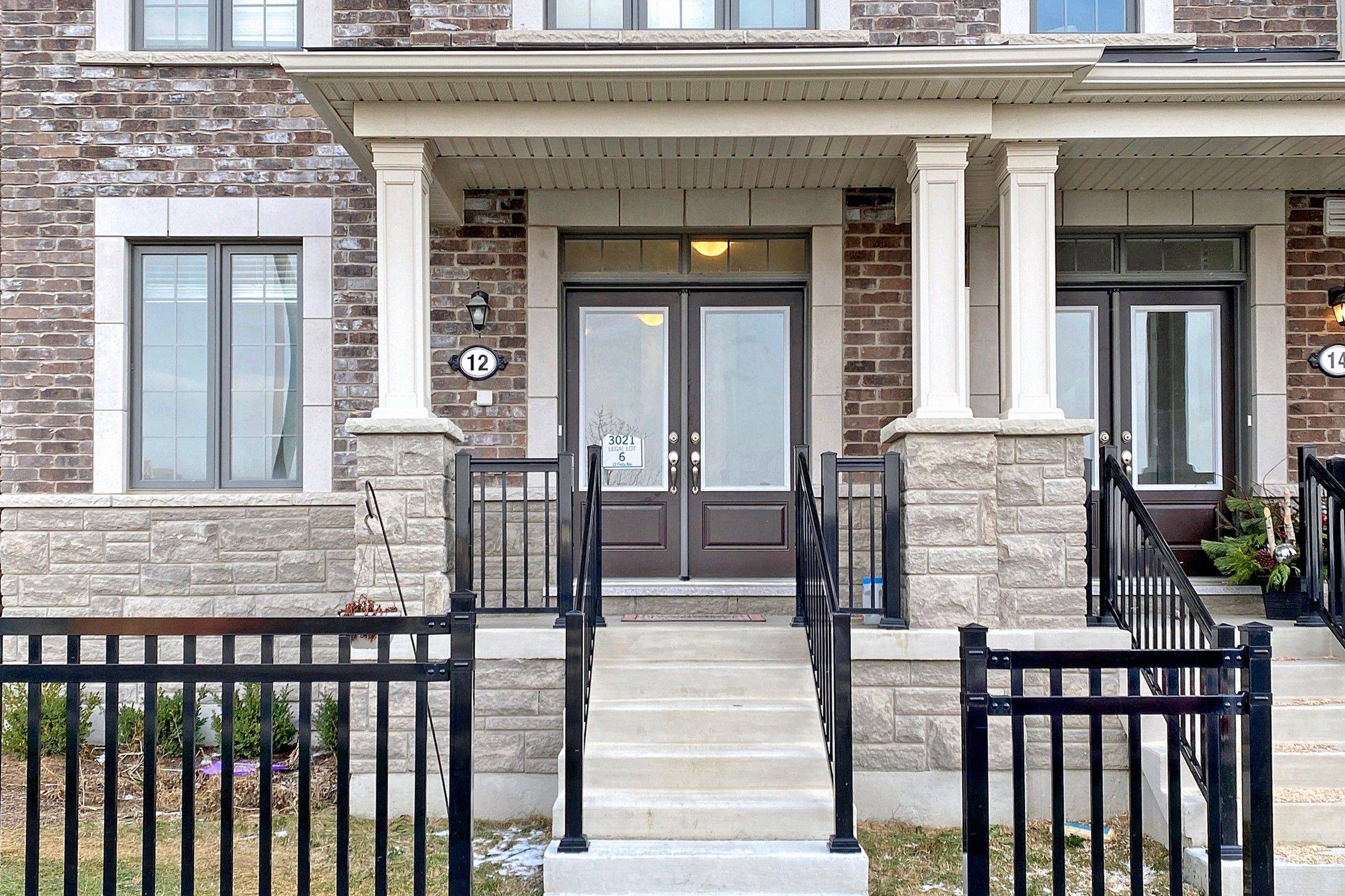 Whitby, ON L1P 0H9,12 Fiesta WAY