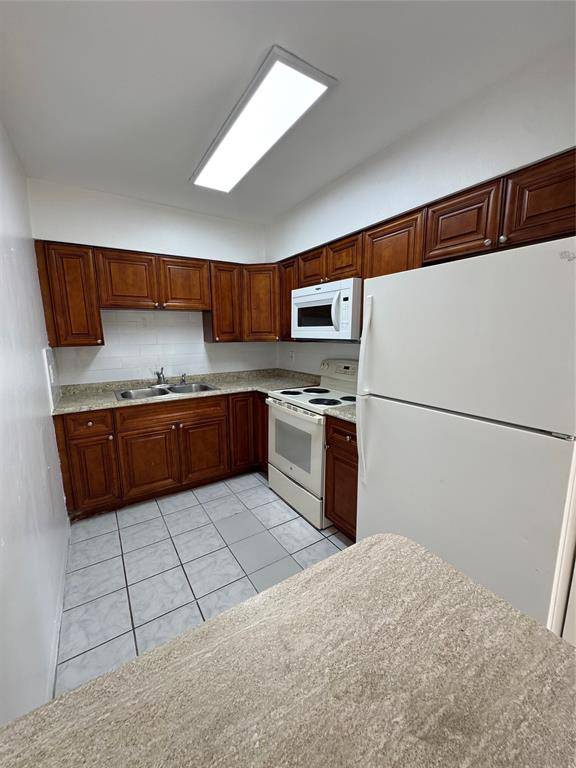 West Palm Beach, FL 33405,500 Nathan Hale Rd #1