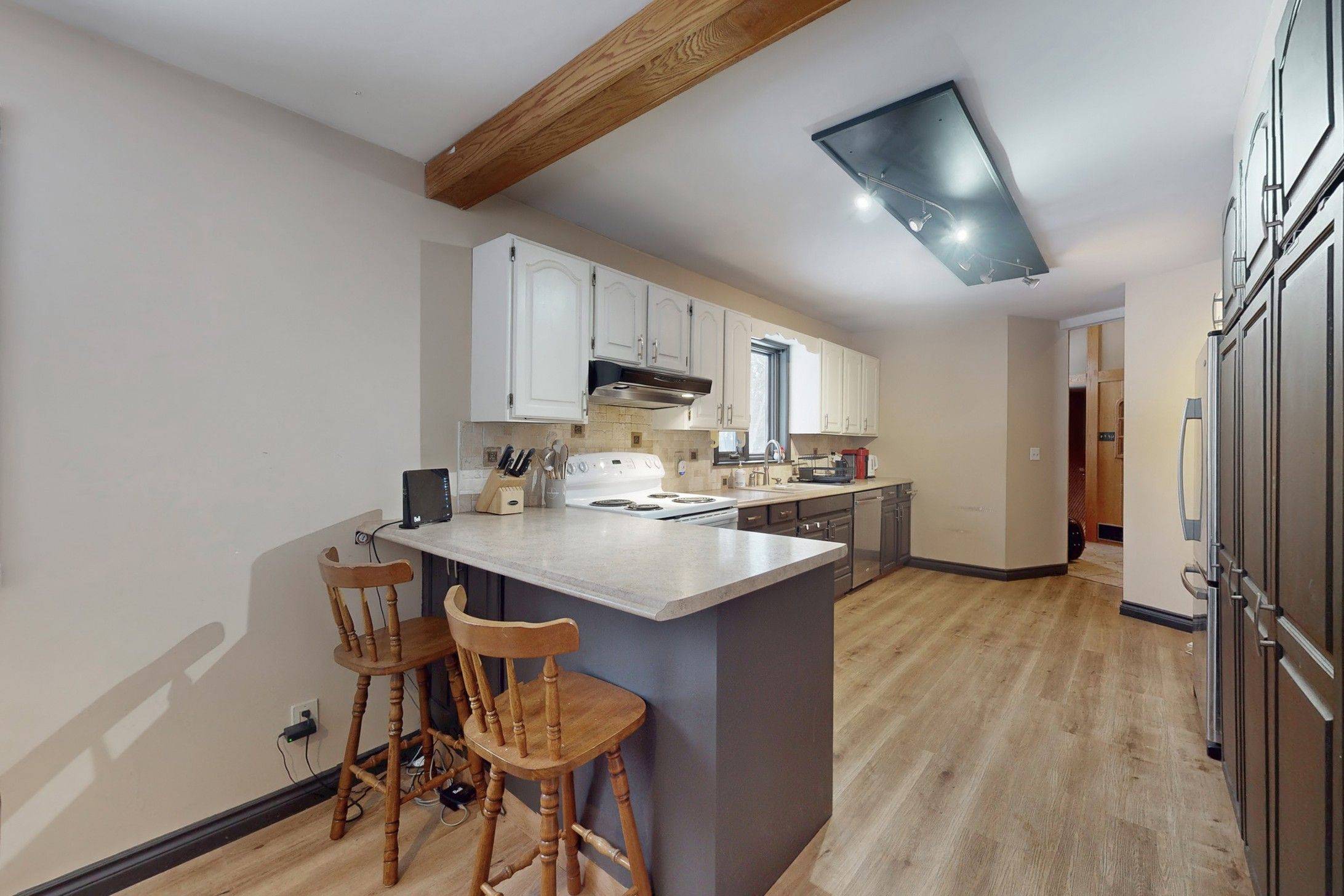 Severn, ON L3V 6H4,1208 Birchcliffe CRES