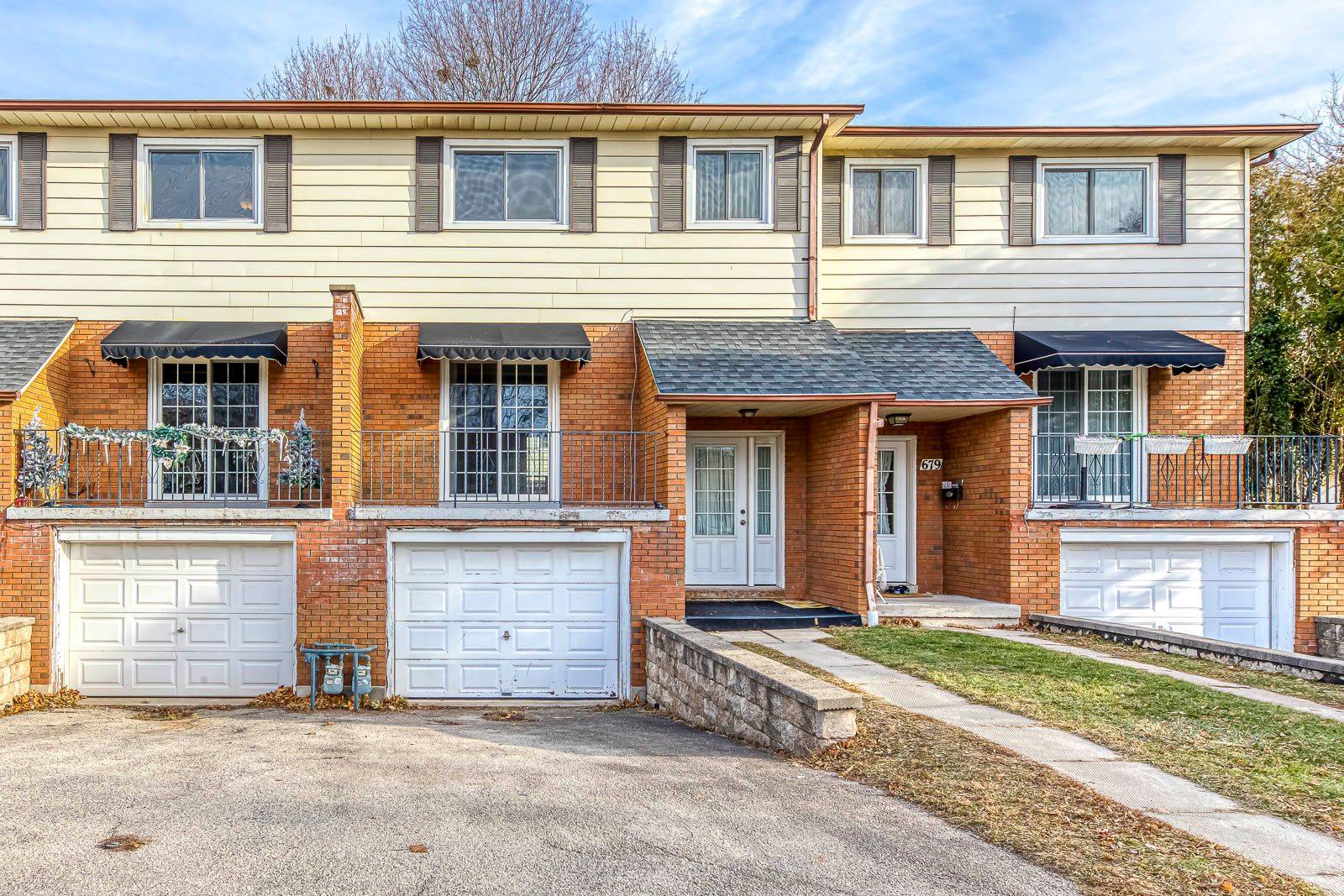 Burlington, ON L7N 2X6,681 Cumberland AVE