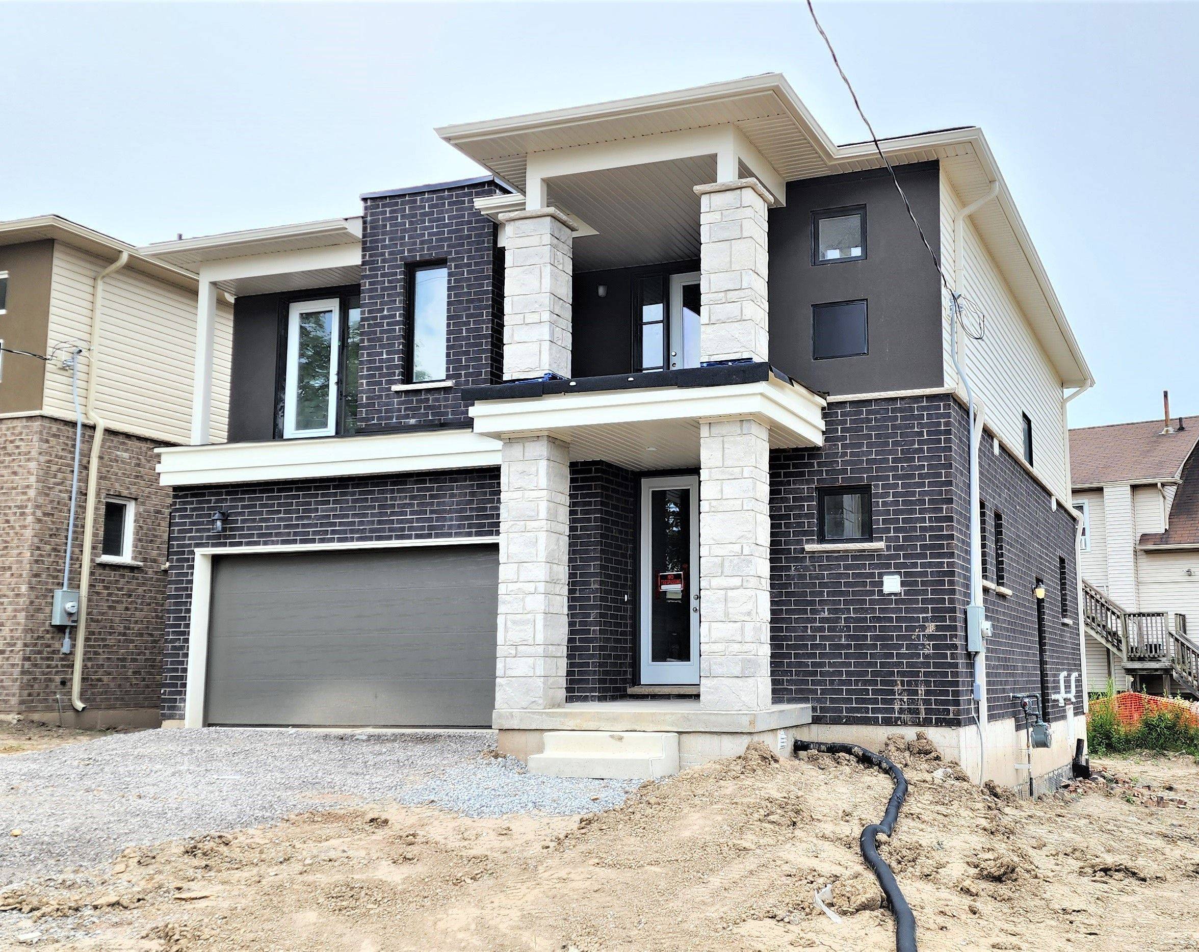 Thorold, ON L2V 1C2,217 TAYLOR ST E