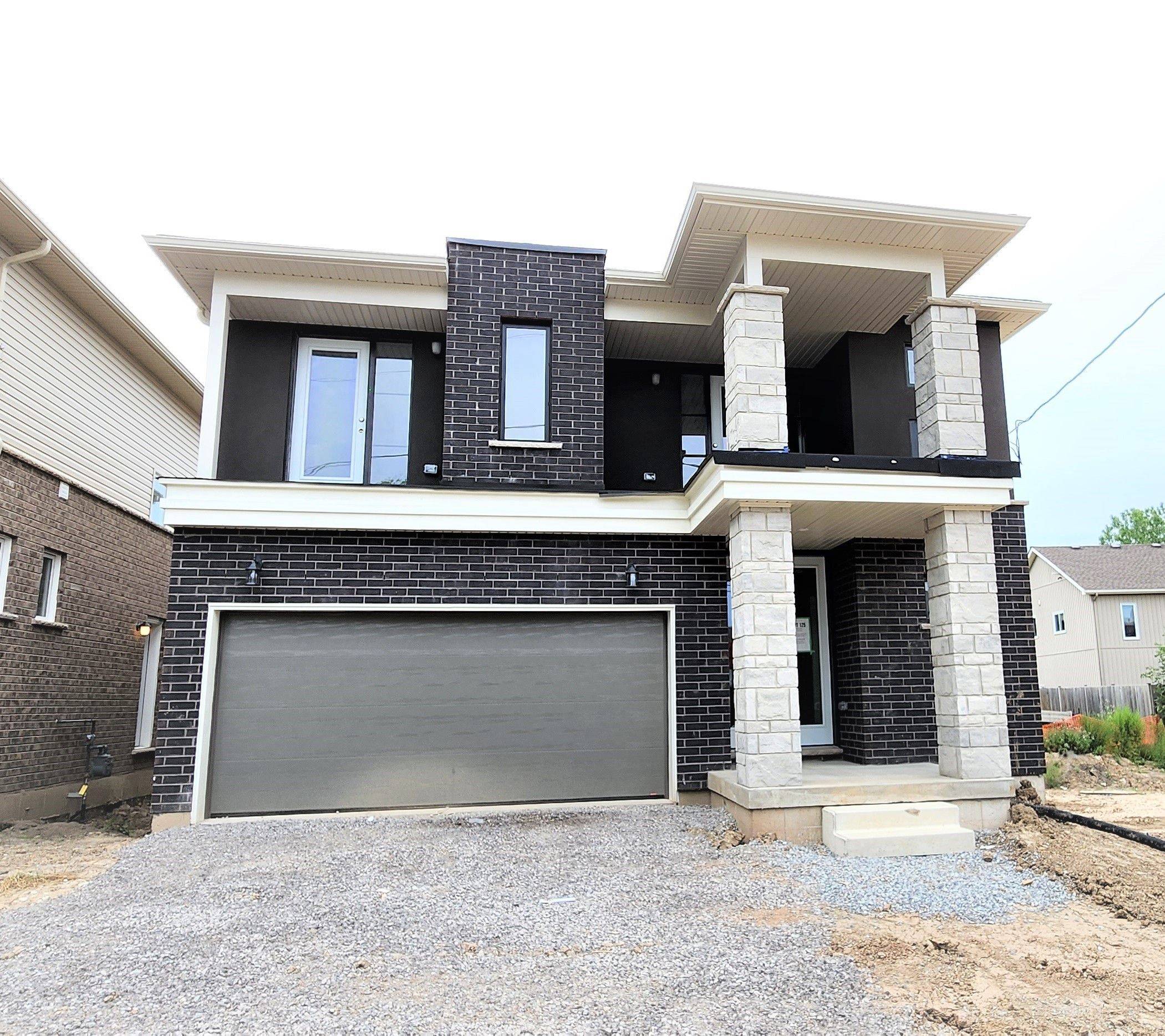 Thorold, ON L2V 1C2,217 TAYLOR ST E