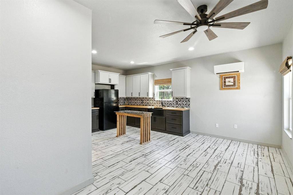 Alvord, TX 76255,370 Rolling Bend Road