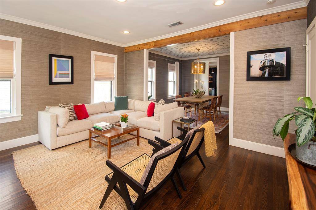 Dallas, TX 75208,1134 N Clinton Avenue