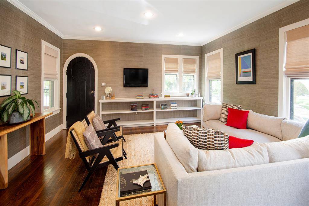 Dallas, TX 75208,1134 N Clinton Avenue