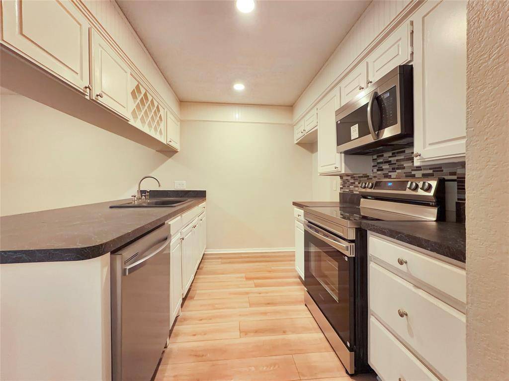 Bedford, TX 76021,320 Mountain View Court