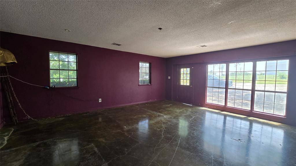 Rowlett, TX 75089,7905 liberty grove