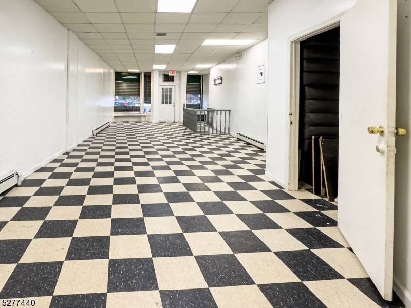 Jersey City, NJ 07306,449 Hoboken Ave