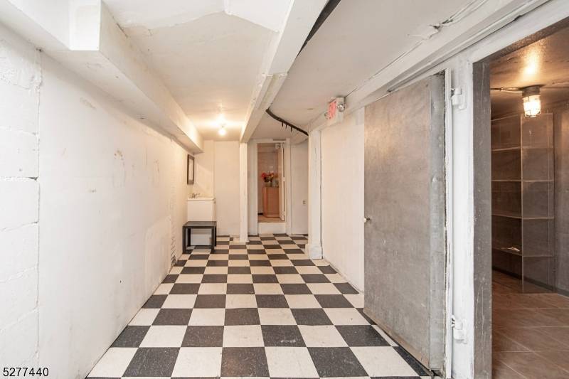 Jersey City, NJ 07306,449 Hoboken Ave