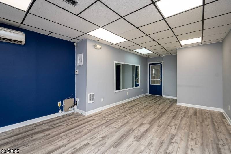 Jersey City, NJ 07306,451 Hoboken Ave