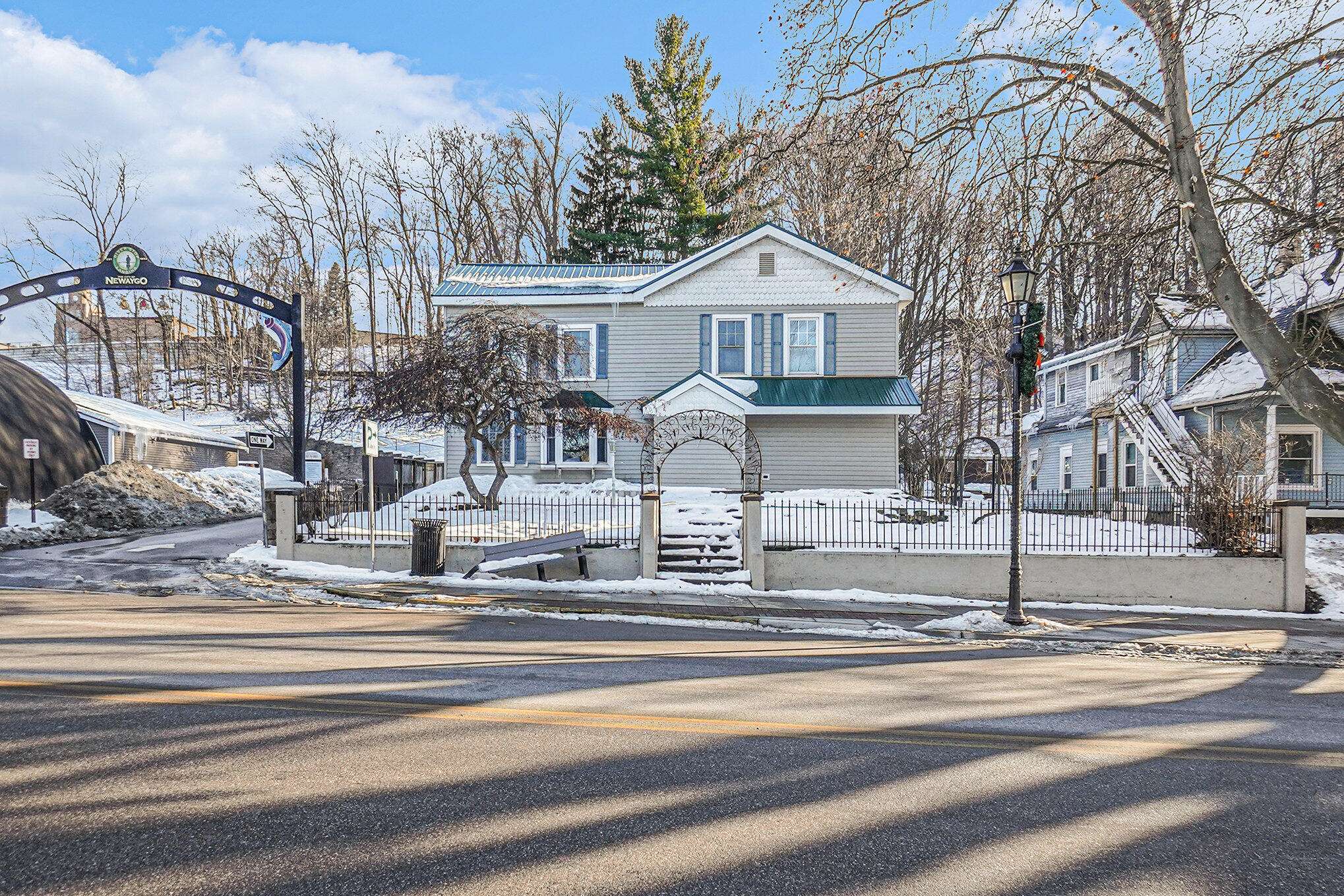 Newaygo, MI 49337,86 W State RD