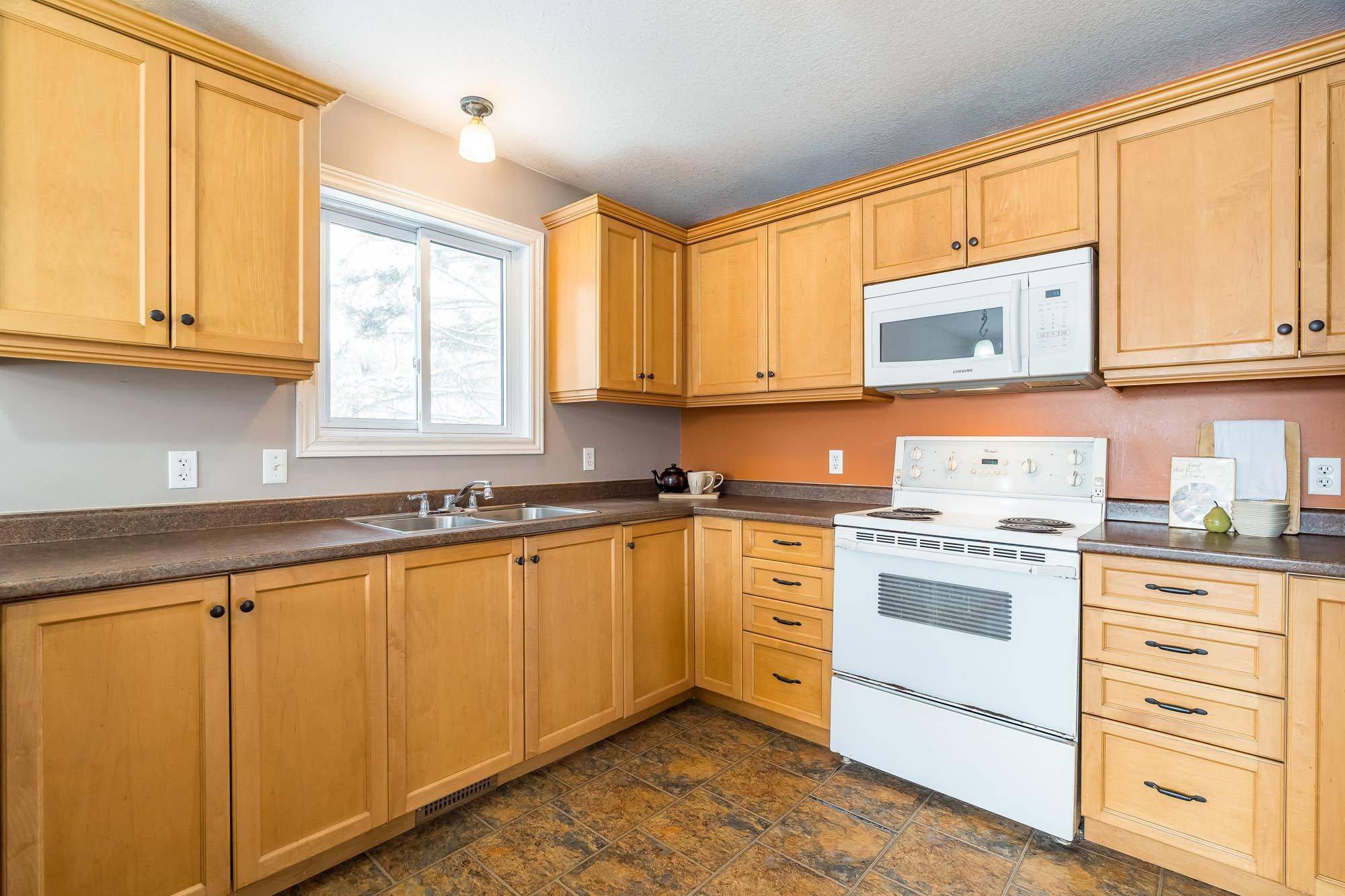 Severn, ON L0K 1E0,3400 Reservoir RD