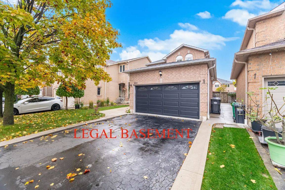 Mississauga, ON L5V 2C7,5261 River Forest CT
