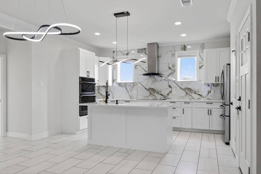 Gun Barrel City, TX 75156,308 Windjammer Road