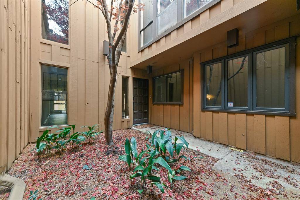 Farmers Branch, TX 75234,3161 Golden Oak