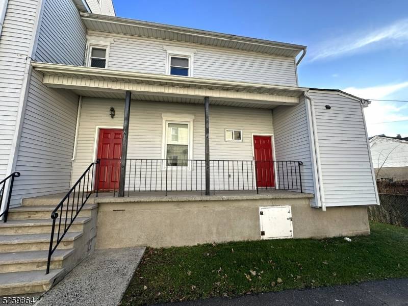 Clifton City, NJ 07011,89 Getty Ave #3