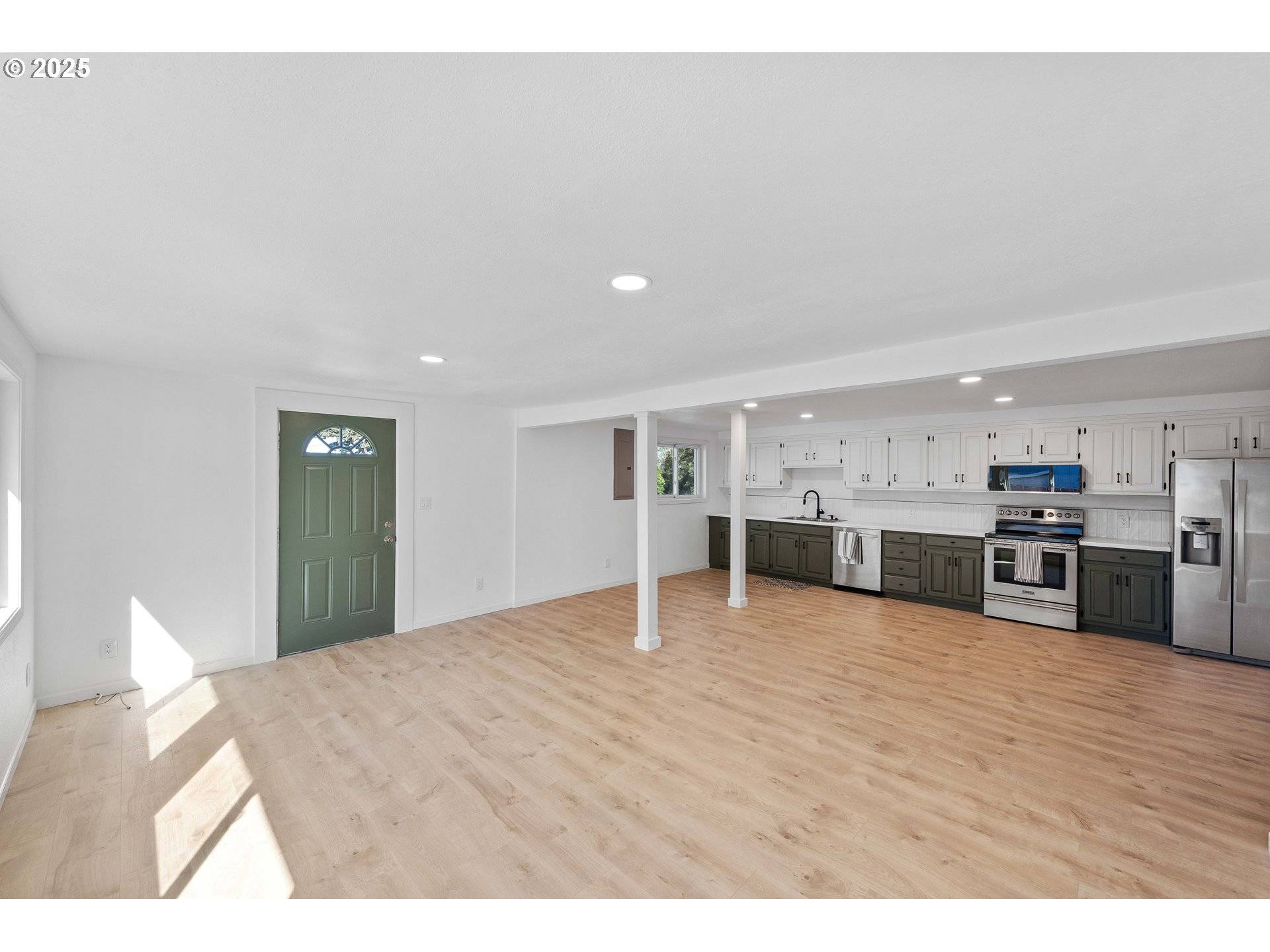 Coos Bay, OR 97420,649 S WALL ST