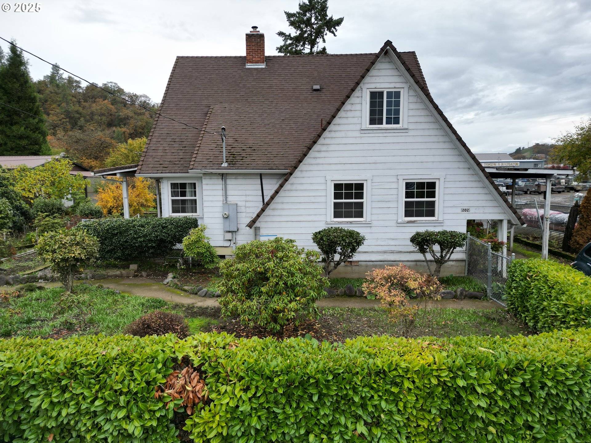 Roseburg, OR 97470,202 NE FULTON ST