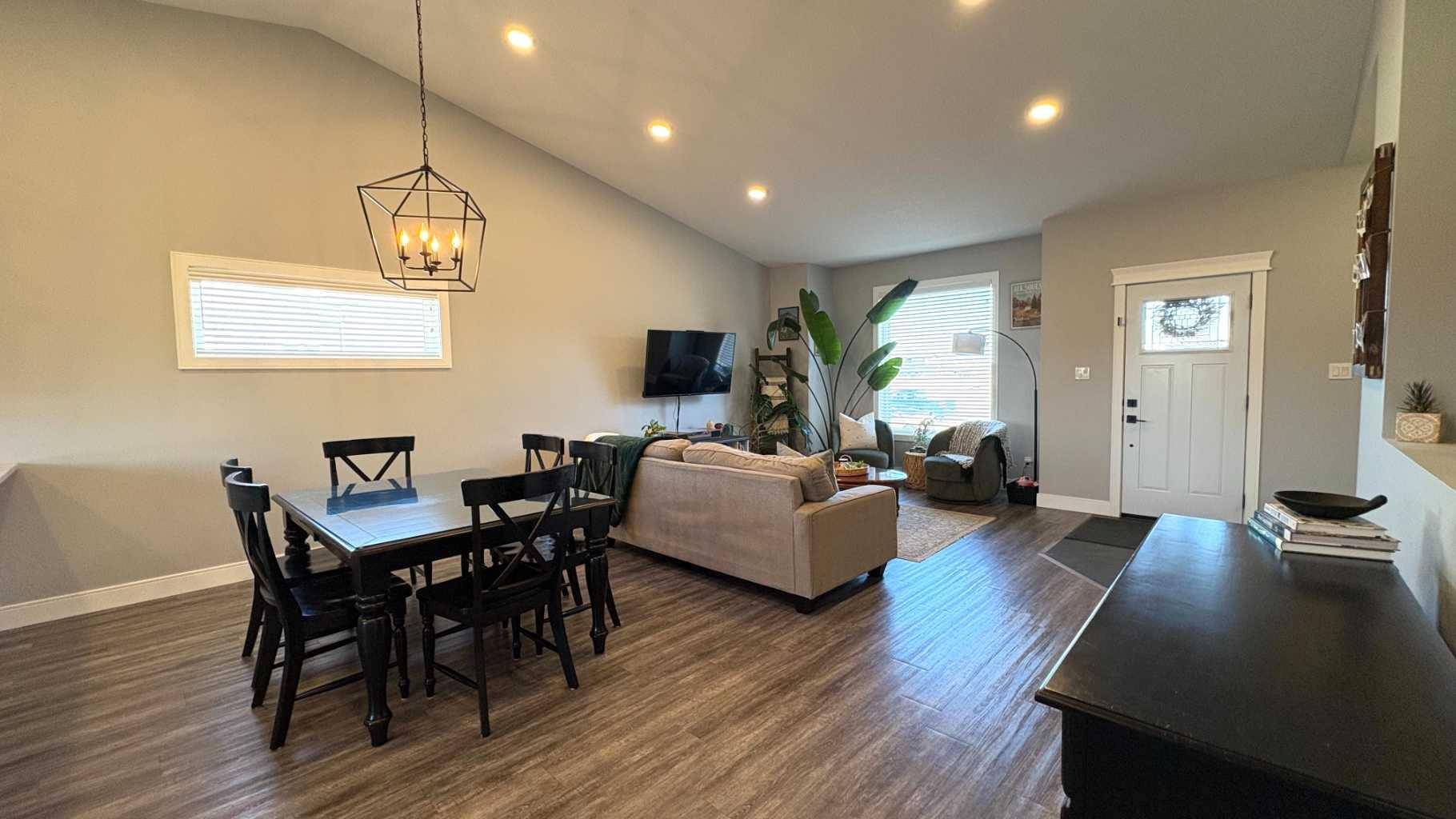 Wainwright, AB T9W 0B9,538 24 ST