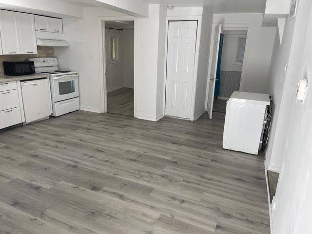 Georgina, ON L4P 2X2,257 Parkwood AVE