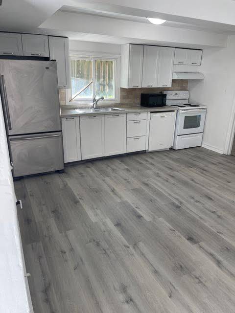 Georgina, ON L4P 2X2,257 Parkwood AVE